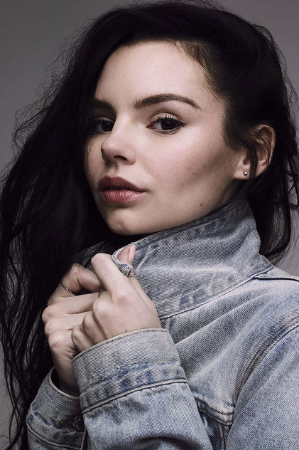 Eline Powell - 5