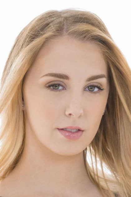 Chloe Scott photo 3