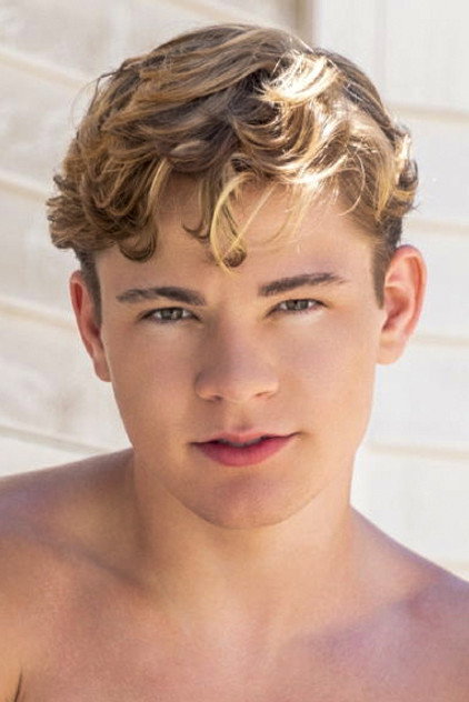 Oliver Marks photo 2