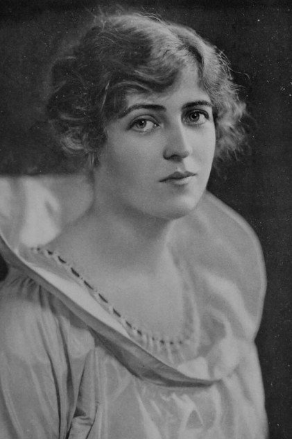 Violet Heming photo 3