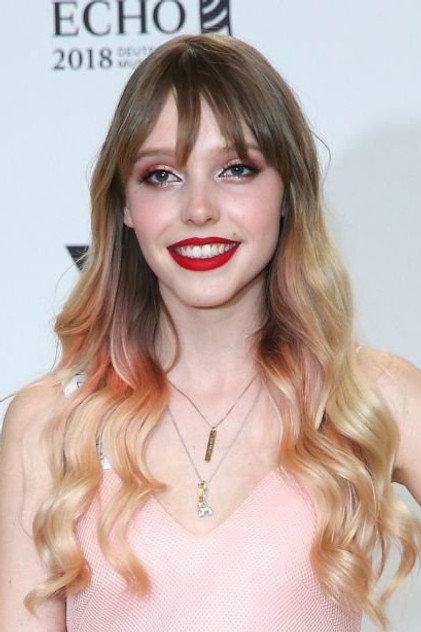 Lina Larissa Strahl photo 7