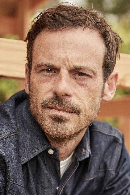 Scoot McNairy - 8