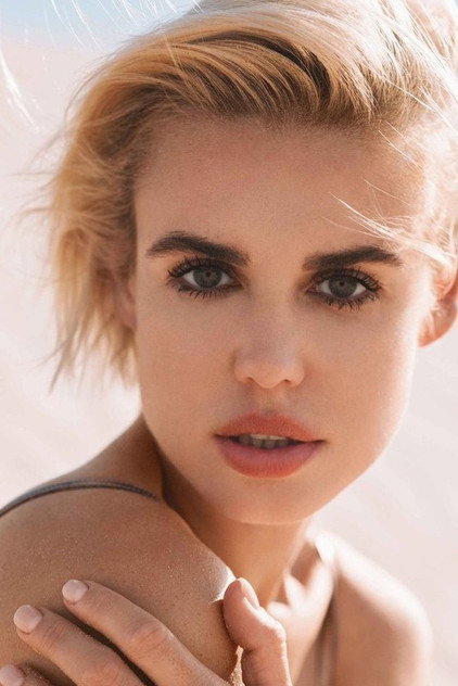 Ana Bergman photo 5