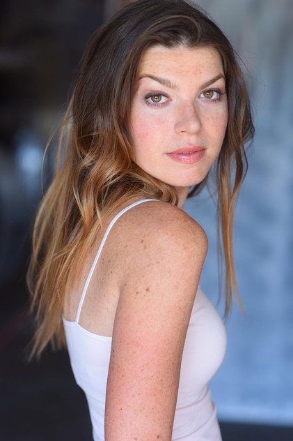 Nicolette Sweeney photo 3