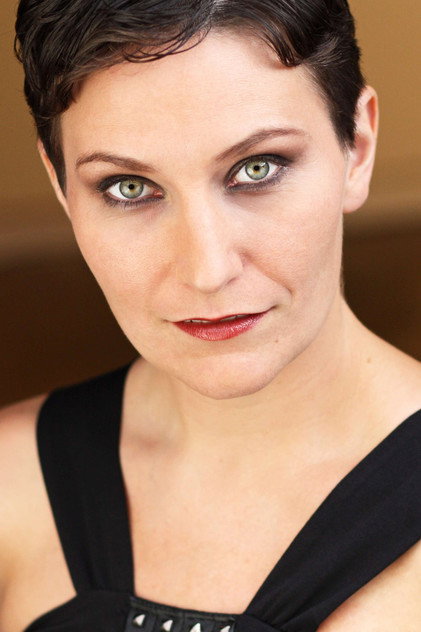 Carrie Newell photo 7