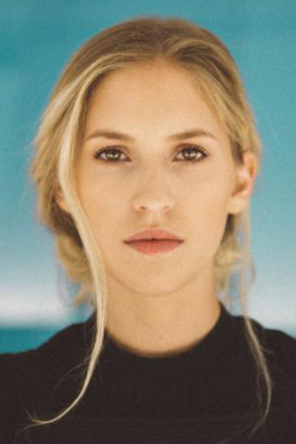 Claudia Bouvette - 4