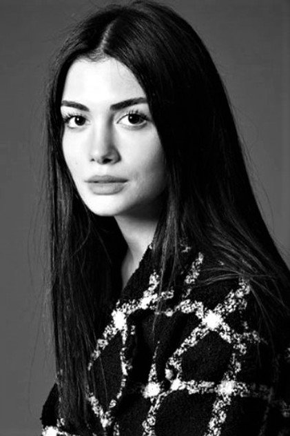 Özge Yağız - 4