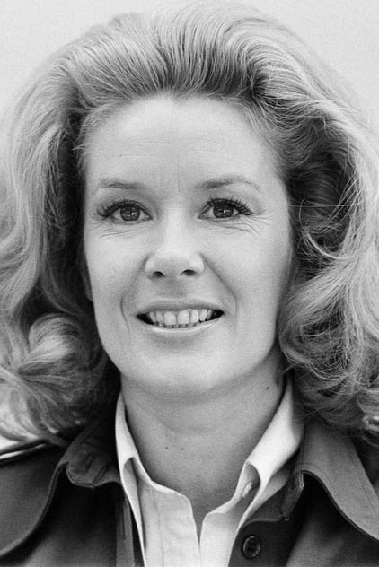 Sally Ann Howes - 4