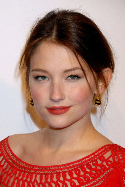 Haley Bennett - 7