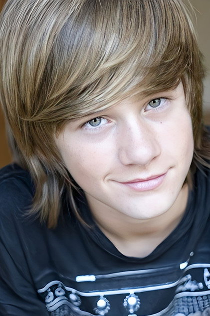 Luke Benward - 6