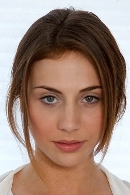 Taylor Barnes photo 2