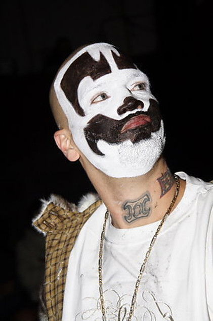 Shaggy 2 Dope