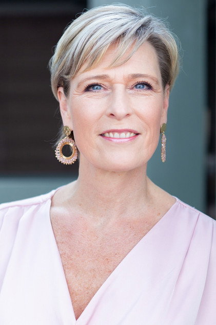 Angela Oostveen