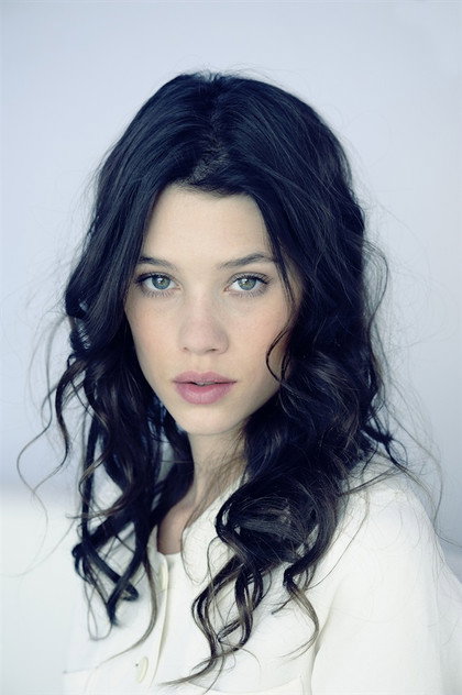 Àstrid Bergès-Frisbey photo 4