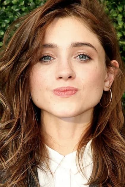 Natalia Dyer - 8
