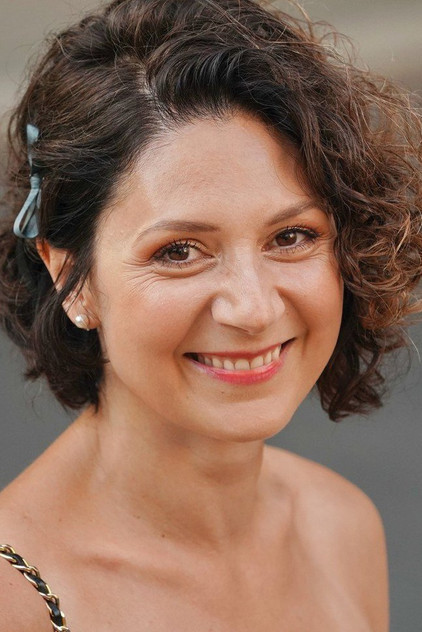 Martha Issová - 4