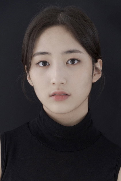 Kim Min photo 2
