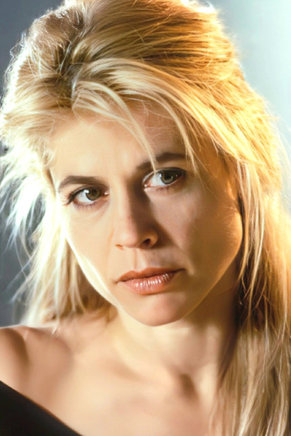 Linda Hamilton - 5