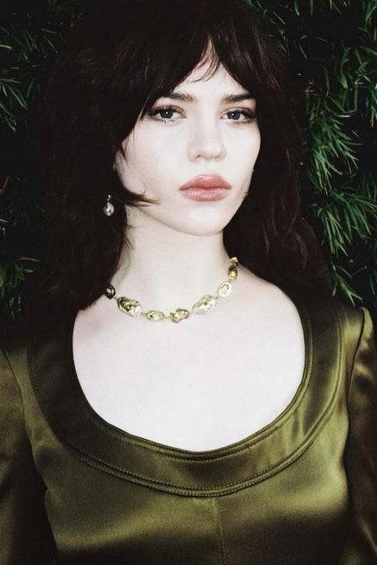 Sophie Thatcher - 18