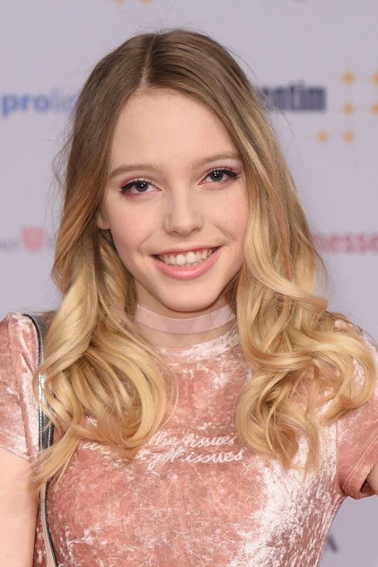 Lina Larissa Strahl photo 8