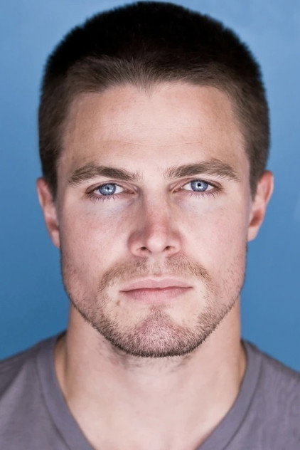 Stephen Amell - 8