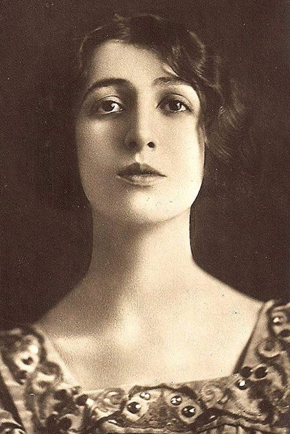 Elena Sangro photo 2