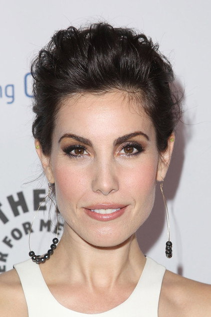 Carly Pope - 4