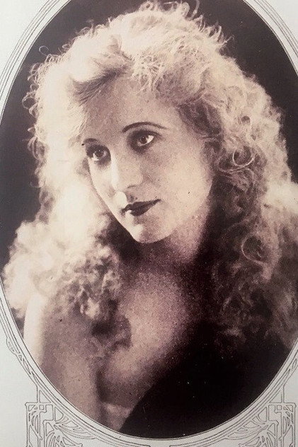 Louella Maxam photo 2