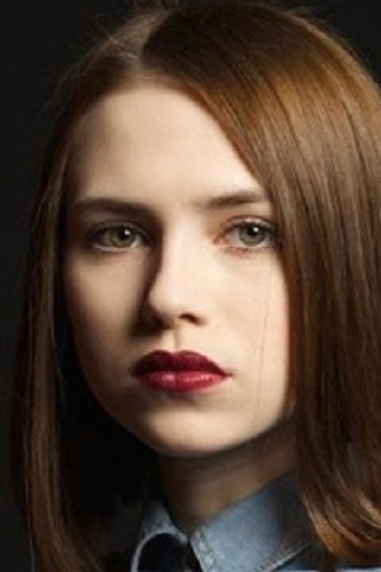 Yana Enzhaeva photo 4
