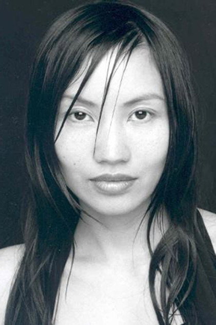 Trần Nữ Yên Khê photo 3