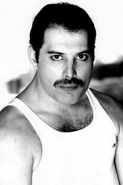 Freddie Mercury - 4