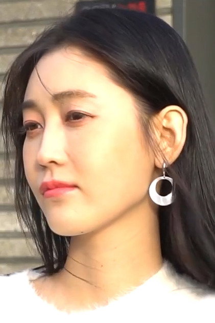 Lee Ah-in photo 2