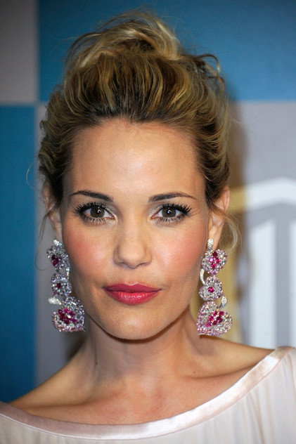 Leslie Bibb - 5