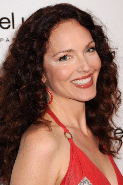 Amy Yasbeck - 4