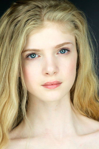 Elena Kampouris - 6