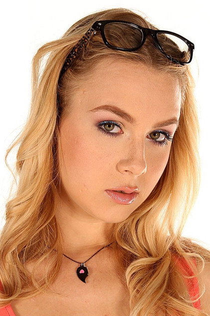 Alecia Fox photo 3