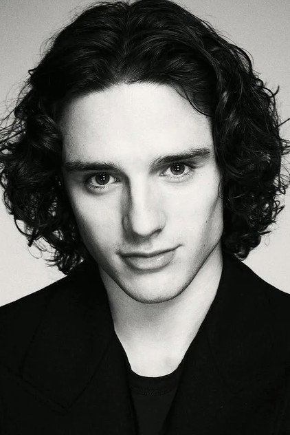 Harry Collett photo 4