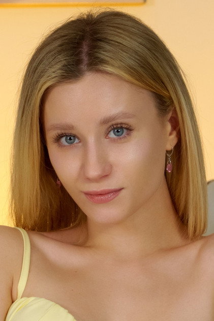 Lily Blossom photo 4