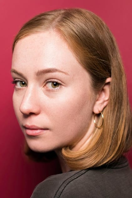 Hannah Einbinder - 5