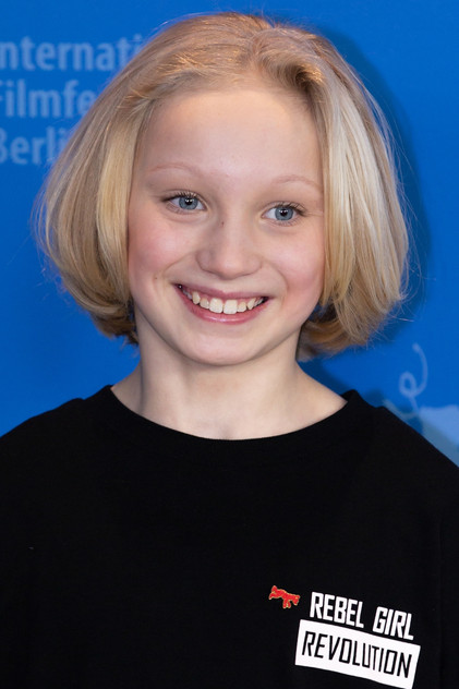 Helena Zengel - 8