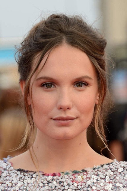 Ana Girardot - 6