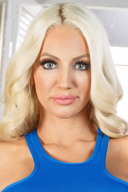 Nicolette Shea photo 6