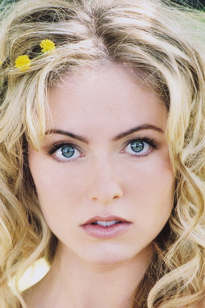 Amanda Hall photo 6