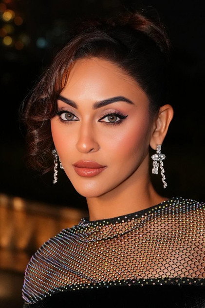 Krystle D'Souza photo 7