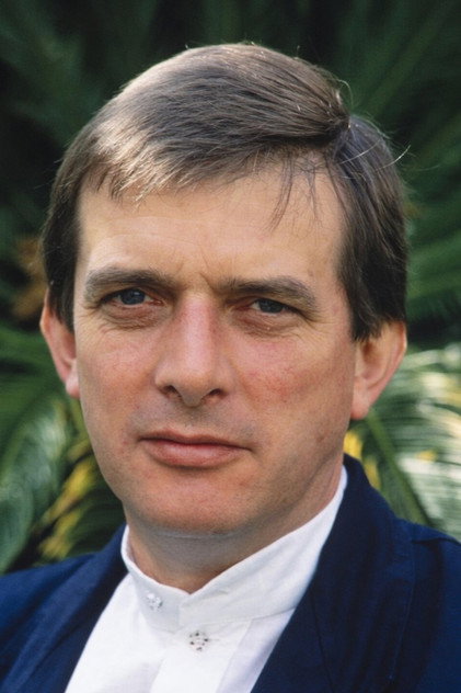 Mike Newell photo 3