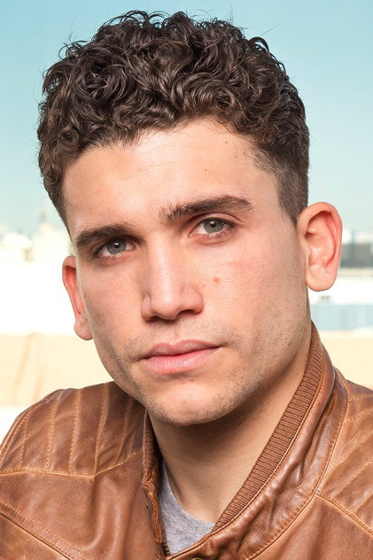 Jaime Lorente - 4