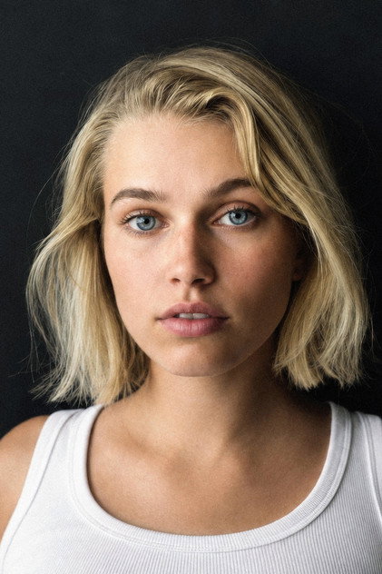 Thea Sofie Loch Næss photo 11