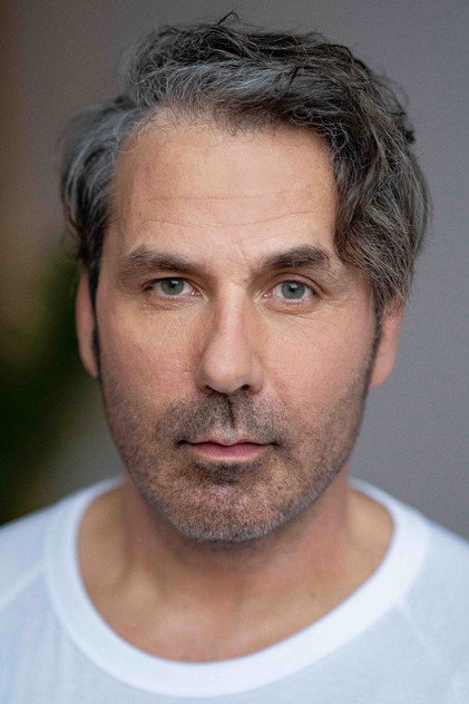 Michael Kelly photo 2