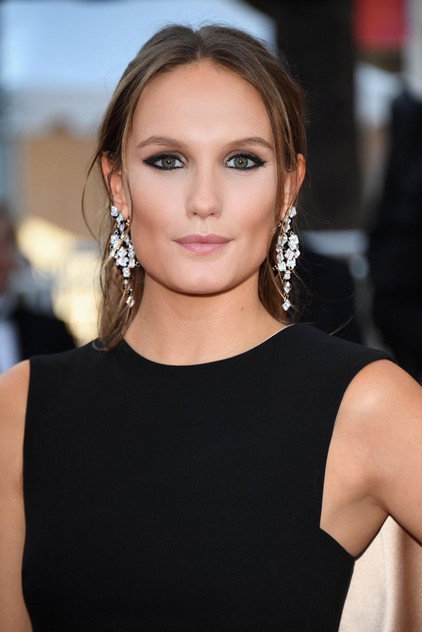 Ana Girardot - 5