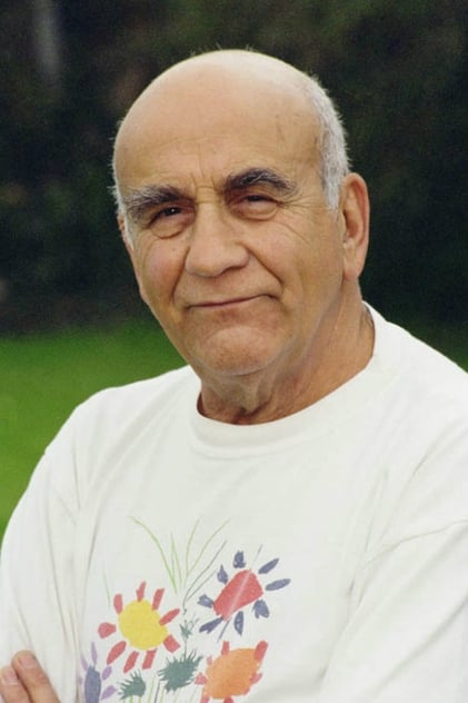 Warren Mitchell